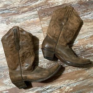 Corral cowboy boots